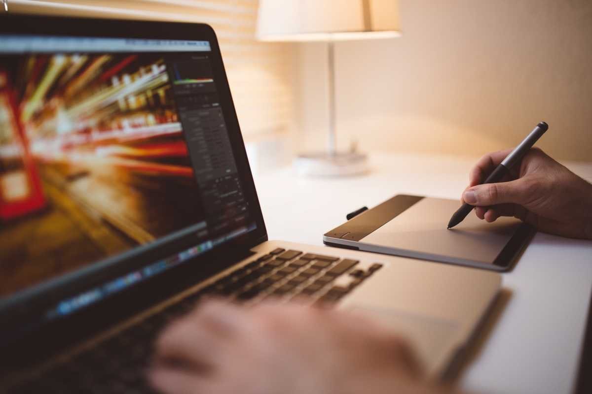 graphic artist