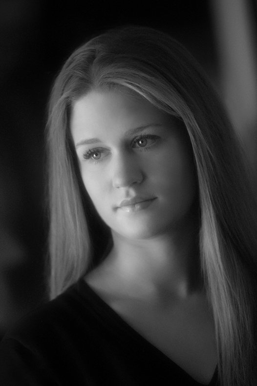 2 Herndon Senior Portrait