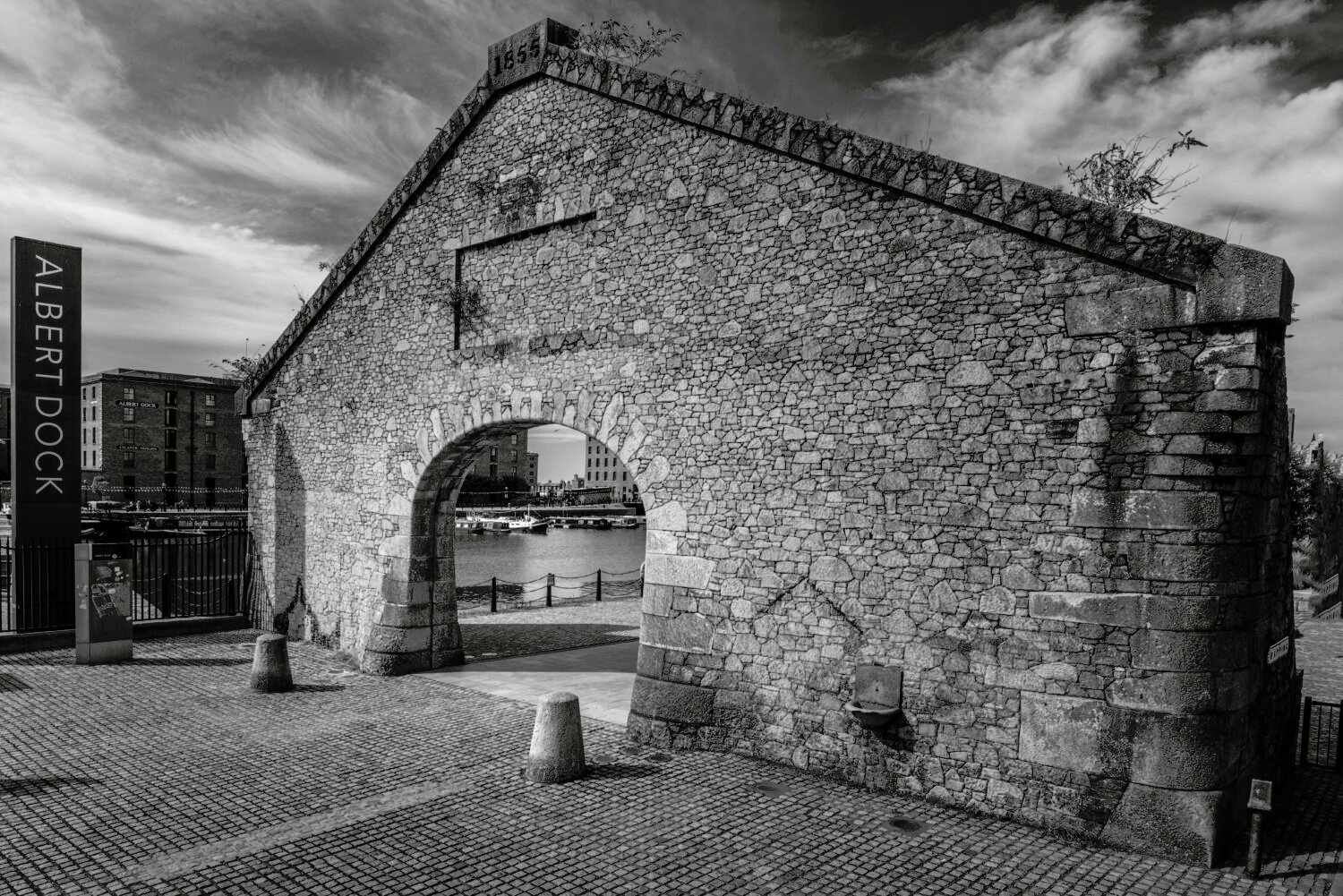 1483-Albert-Dock-Liverpool-UK