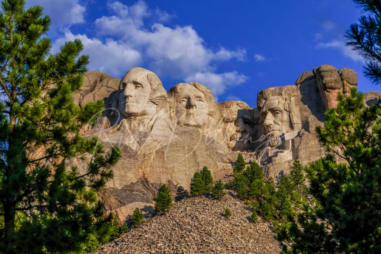 1013-Mount-Rushmore-National-Memorial