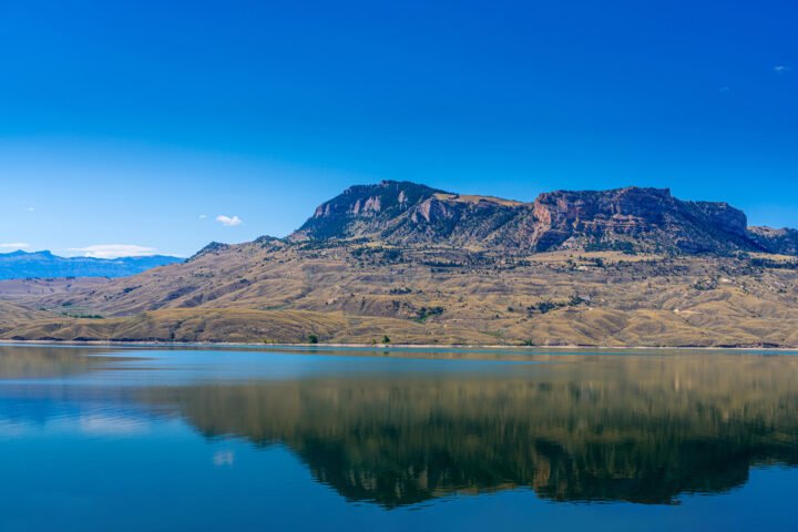 1086-Mountain-Side-Lake